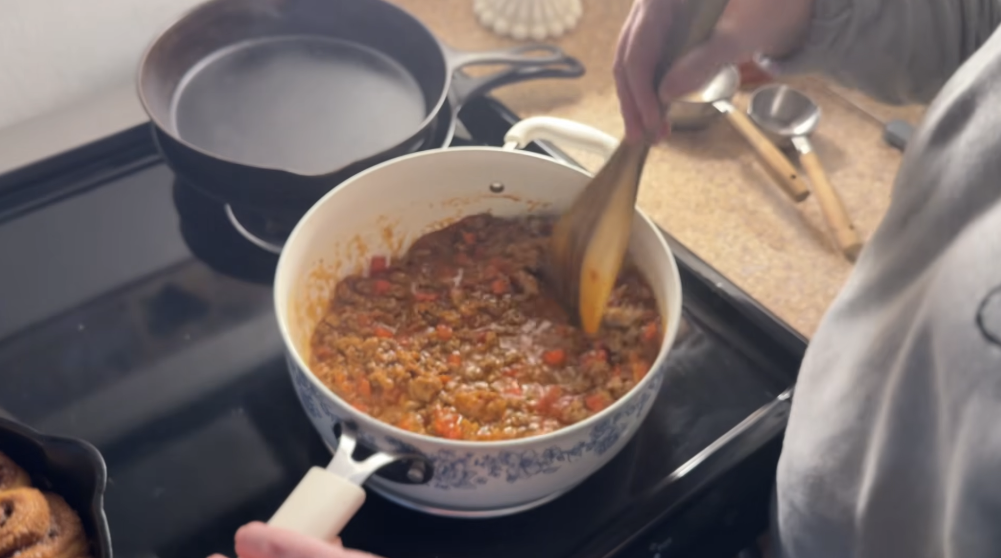 pioneer woman blue and white pot on stovetop simmering